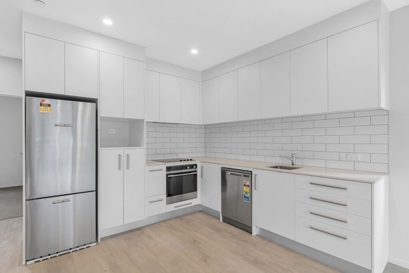 202/8B Ko Street, Northcote, Auckland - Carousel 1