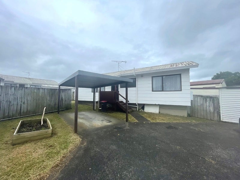 3/10 Solveig Place, Randwick Park, Auckland - Carousel 1