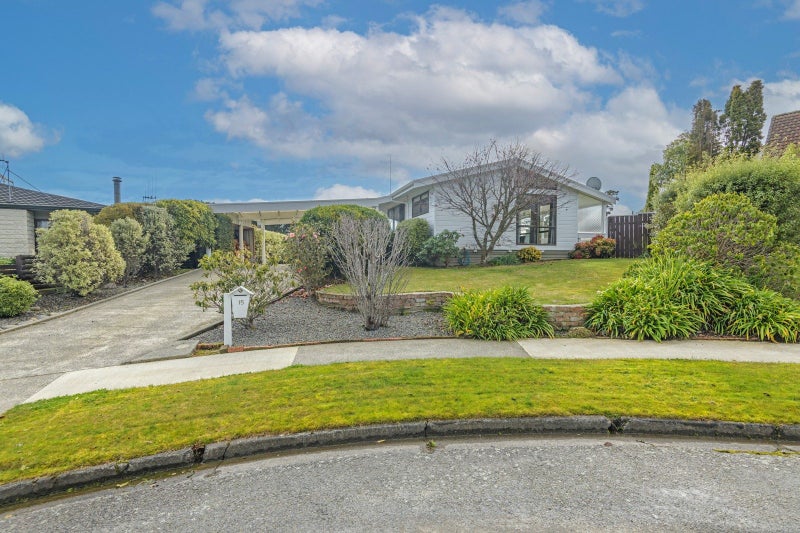 15 Dunsinane Place, Marton - Carousel 1