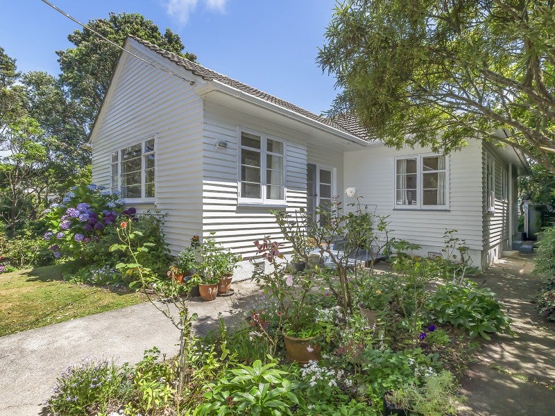 33 Calcutta Street, Khandallah, Wellington - Carousel 1