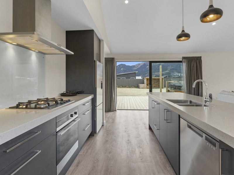 27 Dingle ST, Hawea, Lake Hawea - Carousel 2
