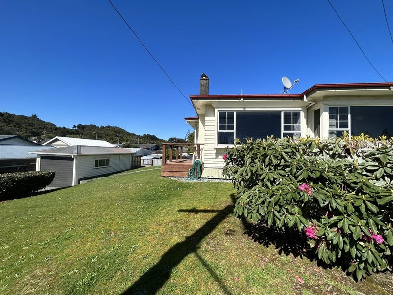 3 Miro Street, Karoro, Greymouth - Carousel 2