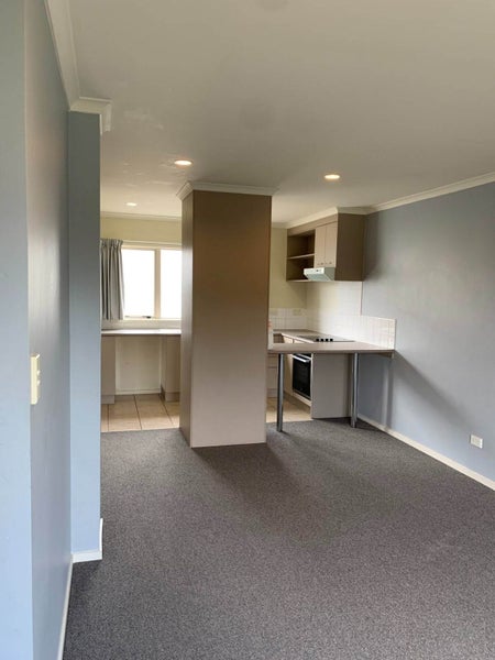 9/4 Keeling Road, Henderson, Auckland - Carousel 2