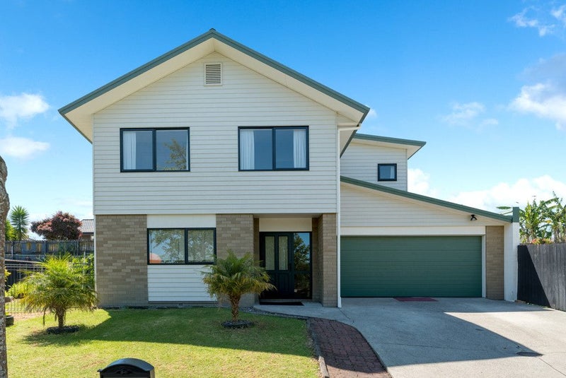 16 Pyramid Place, Glen Eden, Auckland - Carousel 2