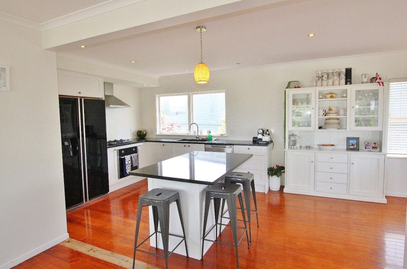 78 Hillcrest Avenue, Hillcrest, Auckland - Carousel 2