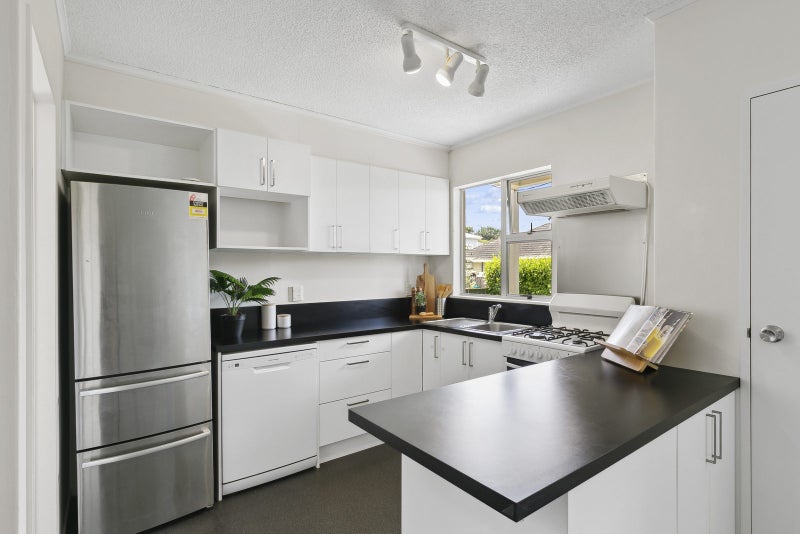 2/11 Trafalgar Street, Johnsonville, Wellington - Carousel 2