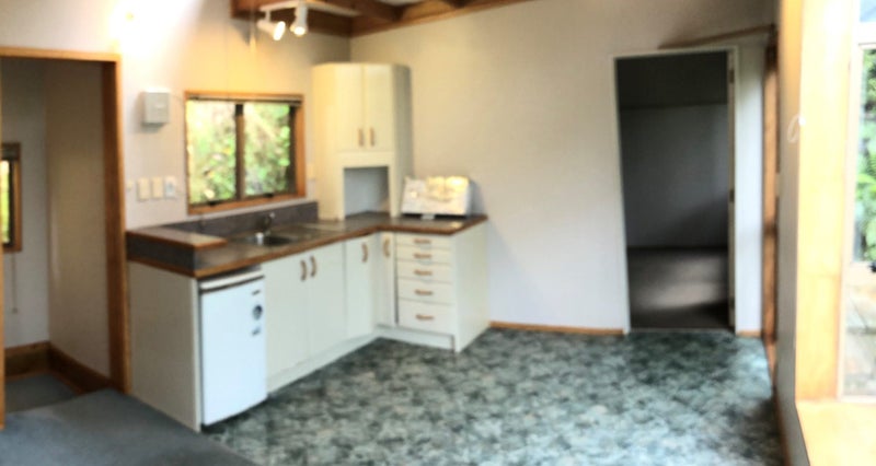 12 Cross Street, Karori, Wellington - Carousel 2