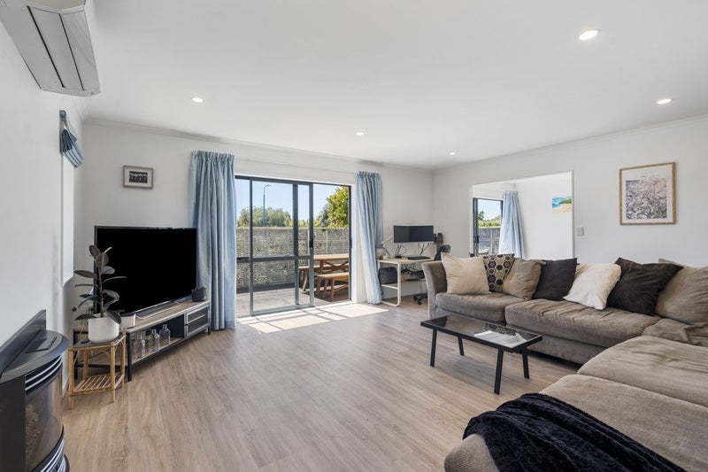 14 Katerini Grove, Papamoa Beach, Papamoa - Carousel 2