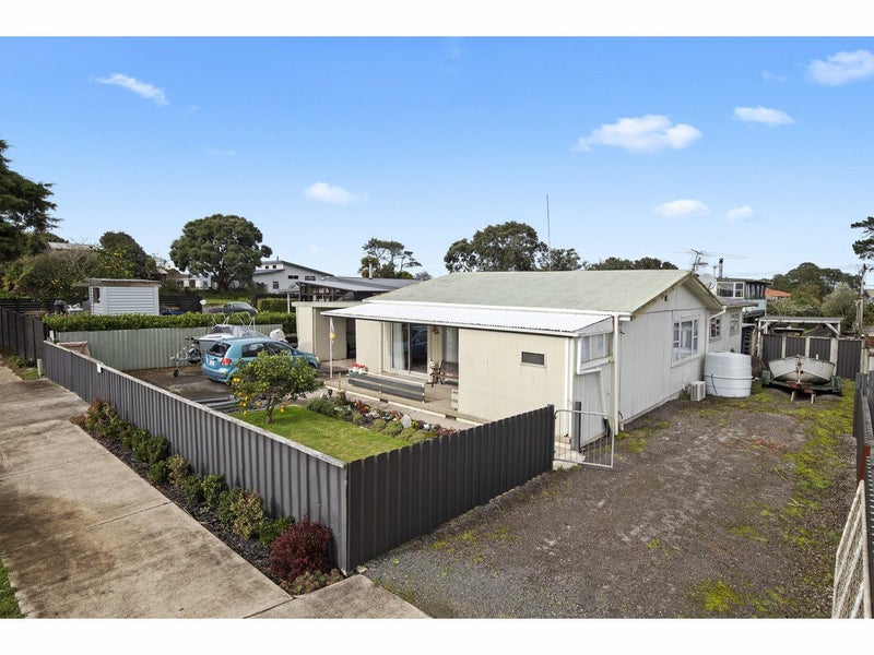 44 Mclarin Road, Waiuku - Carousel 1