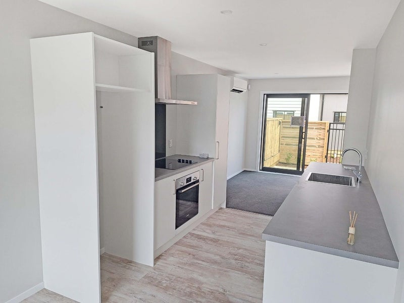 22 Reading Street, Karori, Wellington - Carousel 2