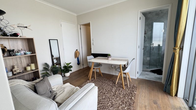 17 Keshvara Road, Beachlands, Auckland - Carousel 1