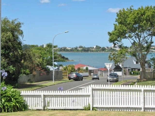 132 Kingswood Road, Brookfield, Tauranga - Carousel 2