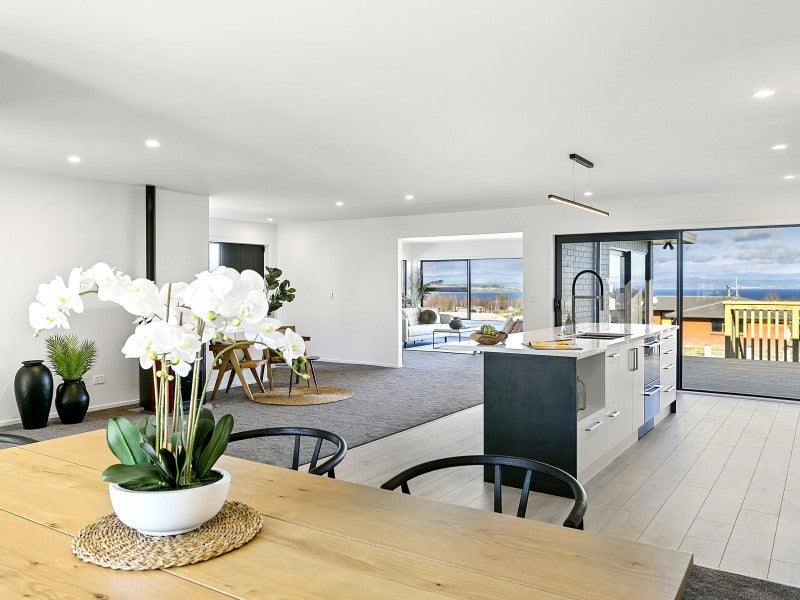 3 Chase Grove, Nukuhau, Taupo - Carousel 2