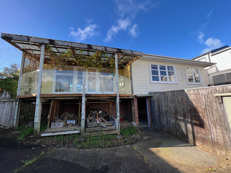9 Lewis Road, Pakuranga, Auckland - Carousel 2