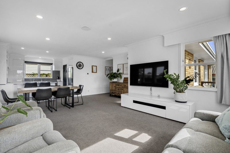 302 Otumoetai Road, Otumoetai, Tauranga - Carousel 2