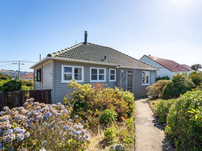 56 Clermiston Avenue, Corstorphine, Dunedin - Carousel 1
