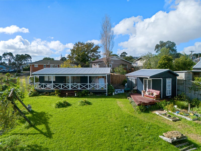 1/45 View Road, Henderson, Auckland - Carousel 1