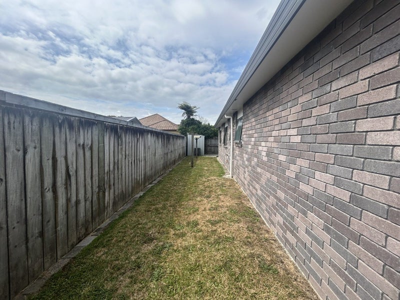 3A Bolmuir Road, Forest Lake, Hamilton - Carousel 20