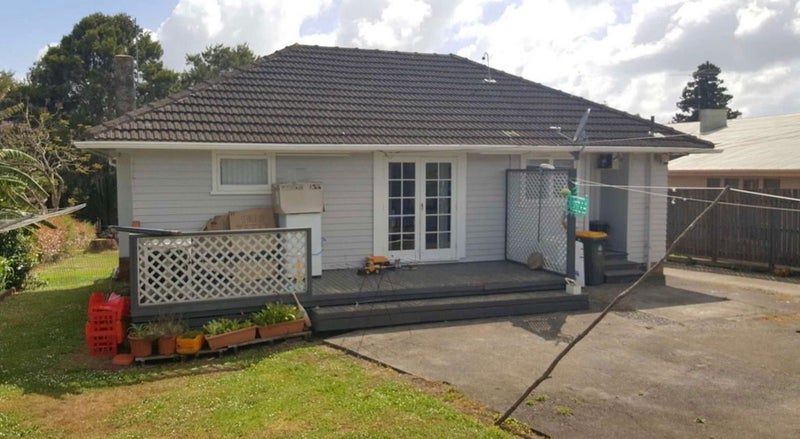 113 Tidal Road, Mangere, Auckland - Carousel 1