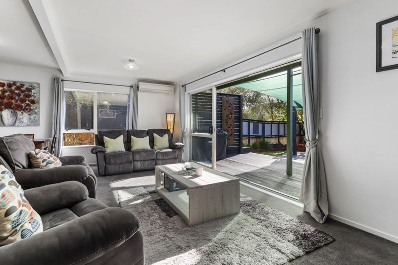 1/27 Lucienne Drive, Ranui, Auckland - Carousel 2