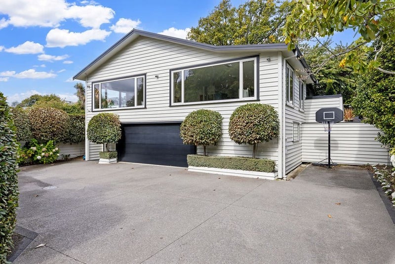 2 Crichton Terrace, Cashmere, Christchurch - Carousel 1