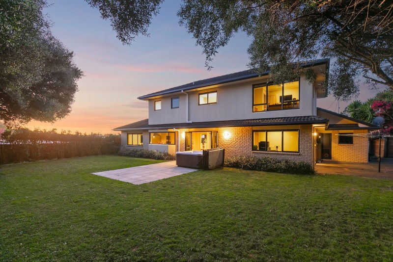 11 Hillford Place, Welcome Bay, Tauranga - Carousel 2