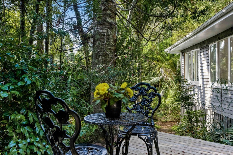 81 Scenic Drive, Titirangi, Auckland - Carousel 2