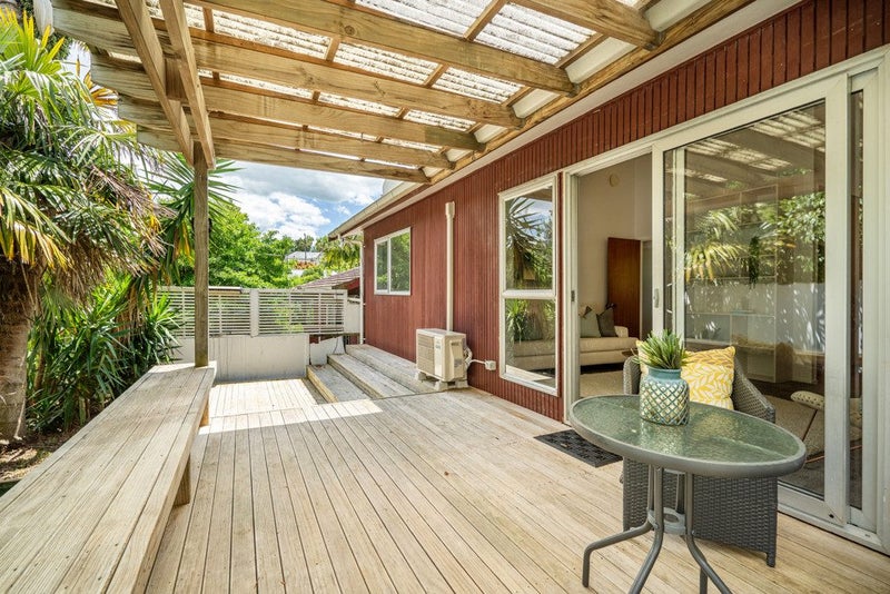 3/24 Hastings Parade, Devonport, Auckland - Carousel 1