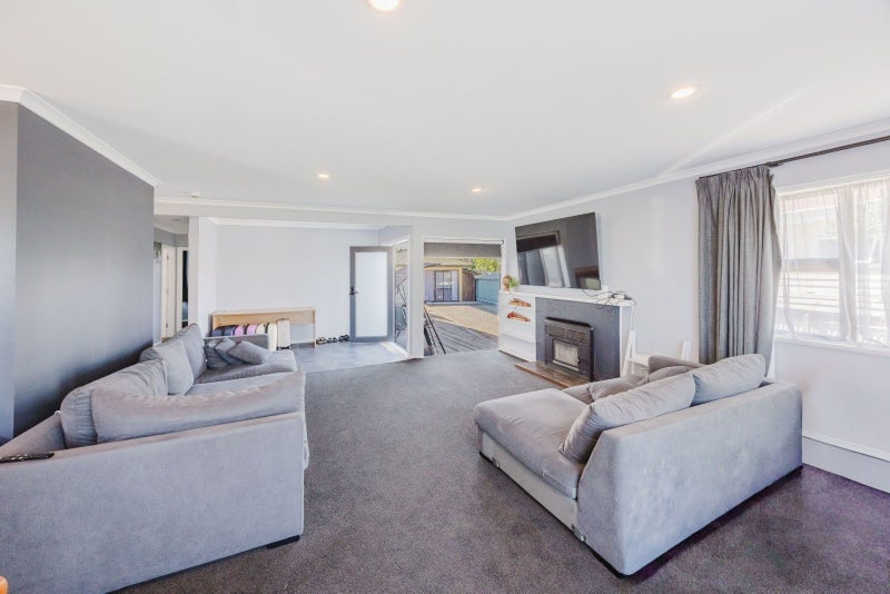 13 Harold Holt Avenue, Onekawa, Napier - Carousel 2