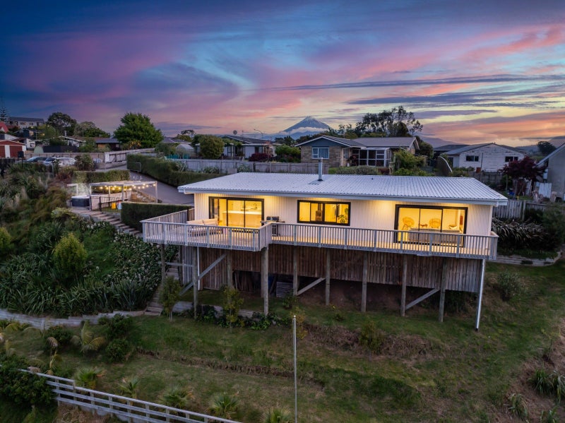22B St Ives Grove, Whalers Gate, New Plymouth - Carousel 2