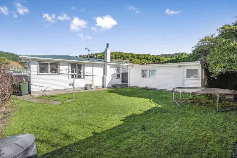6 Kawatiri Grove, Wainuiomata, Lower Hutt - Carousel 12