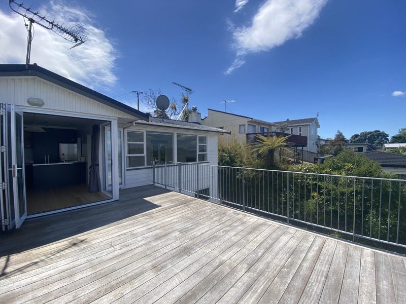 83 Sunset Road, Totara Vale, Auckland - Carousel 1
