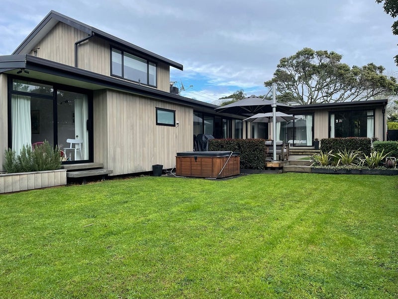 21 Alfred Street, Northcote Point, Auckland - Carousel 1