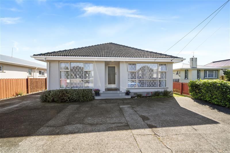 18 Grey Street, Hawera, Hawera - Carousel 1