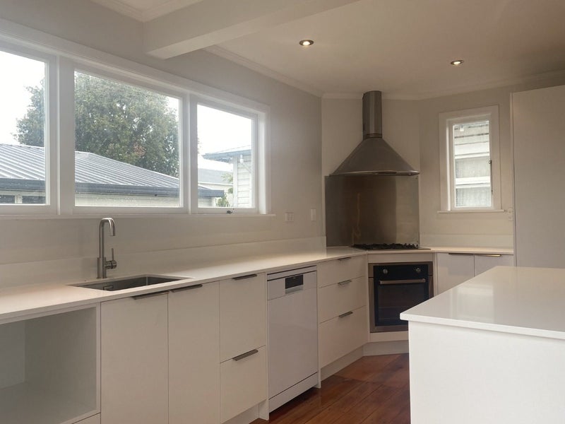121 Vigor Brown Street, Napier South, Napier - Carousel 2