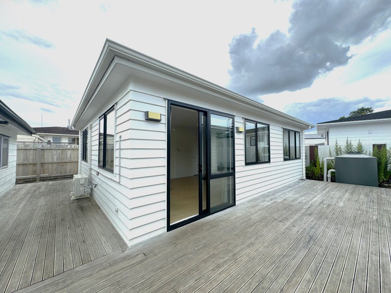 2/25 Imogene Way, Half Moon Bay, Auckland - Carousel 2