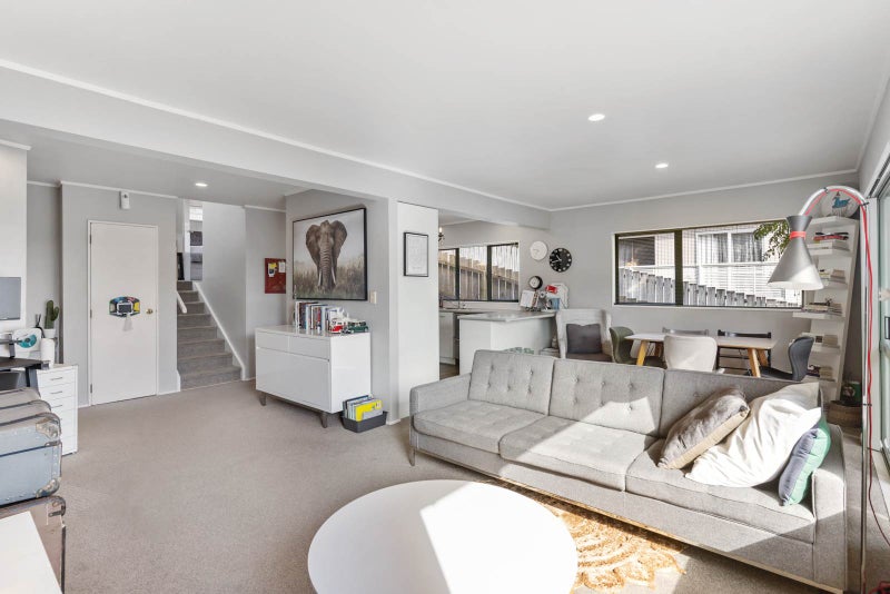 2/99 Carlisle Road, Torbay, Auckland - Carousel 2