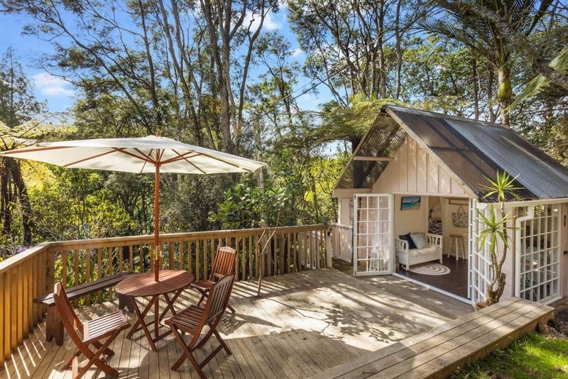 26 Mahoe Road, Titirangi, Auckland - Carousel 2