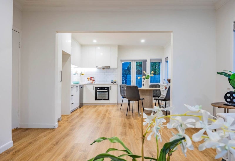 1/14 Taharoto Road, Takapuna, Auckland - Carousel 2