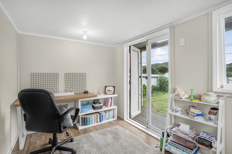 40 Frederick Street, Wainuiomata, Lower Hutt - Carousel 19