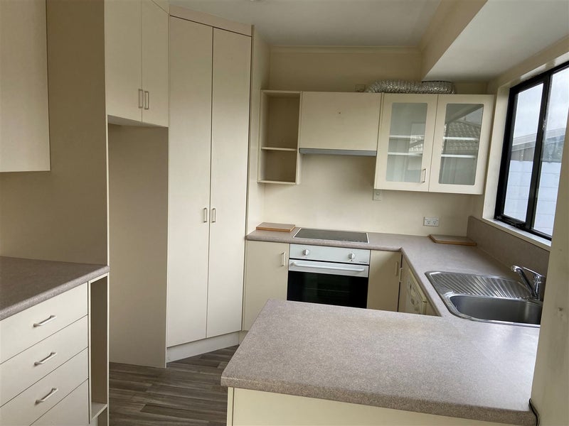 2/15 Kintyre Drive, Broomfield, Christchurch - Carousel 2