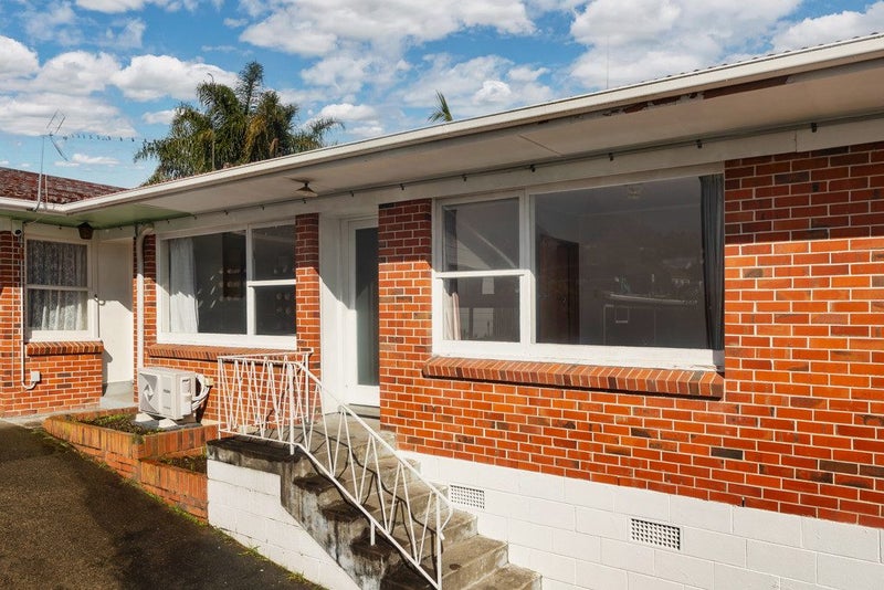 3/4 Harlston Road, Mount Albert, Auckland - Carousel 2