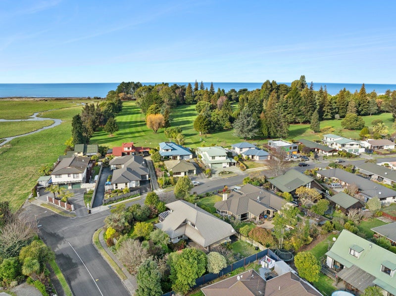 8 Adair Drive, Motueka - Carousel 2