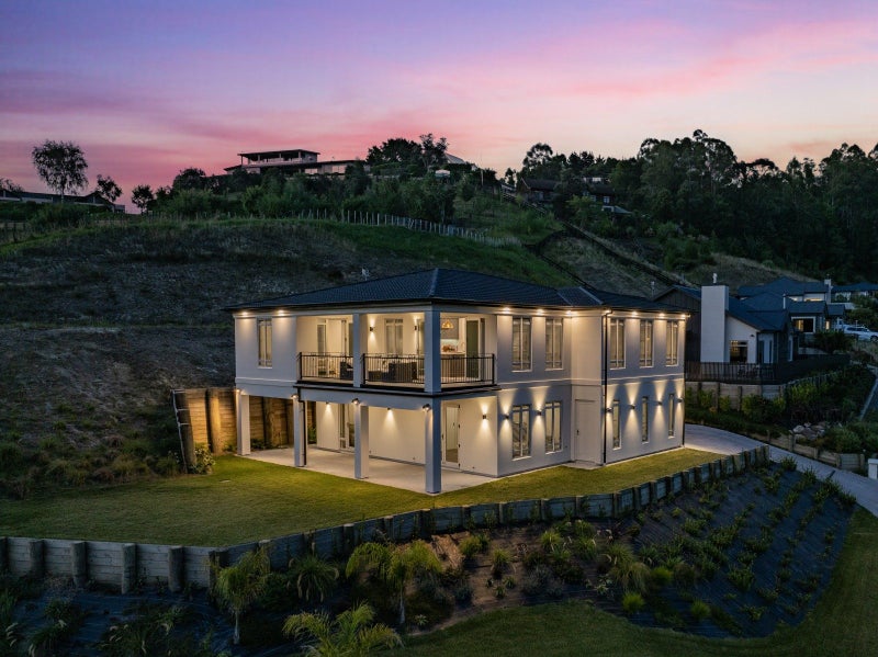 1 Ridgeway Terrace, Taradale, Napier - Carousel 1