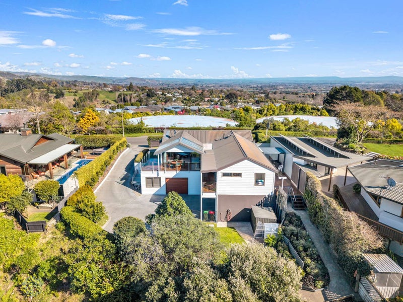 37 Hikanui Drive, Havelock North, Havelock North - Carousel 1