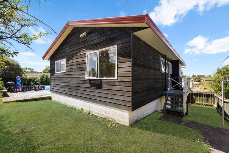 1/12 Aldern Road, Massey, Auckland - Carousel 2