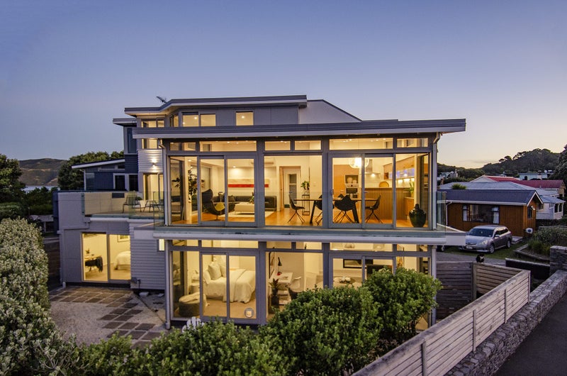 3 Hector Street, Seatoun, Wellington - Carousel 1