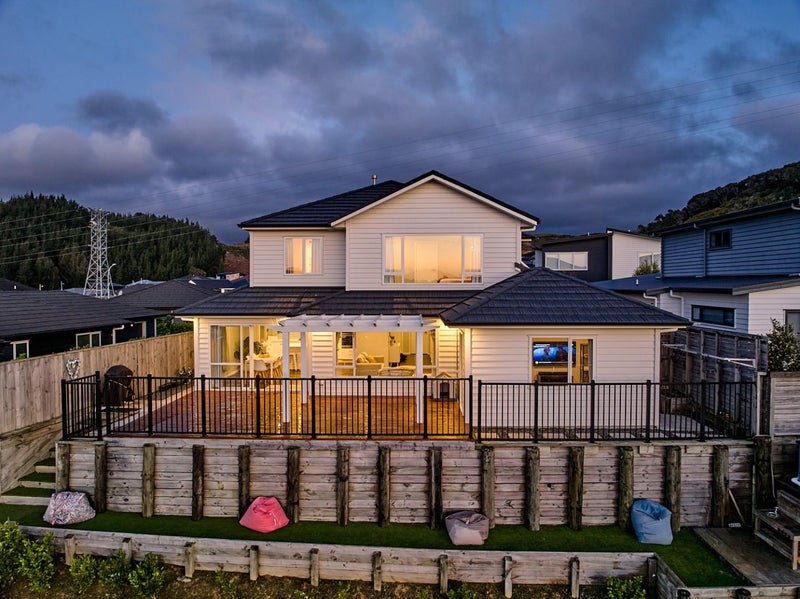 158 Navigation Drive, Whitby, Porirua - Carousel 19