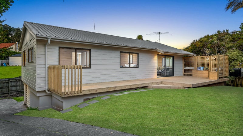 868 Whangaparaoa Road, Manly, Whangaparaoa - Carousel 1