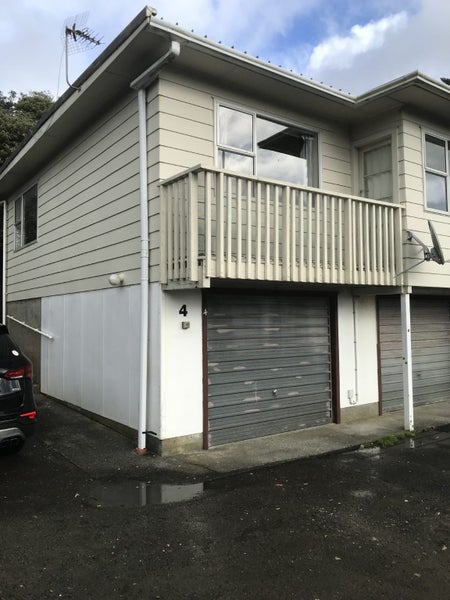 4/210 Newlands Road, Newlands, Wellington - Carousel 1